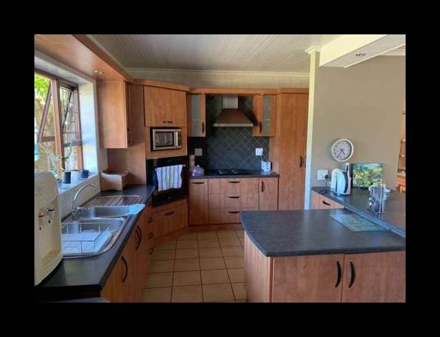 3 BEDROOM HOUSE RENTED IN SUNRIDGE PARK